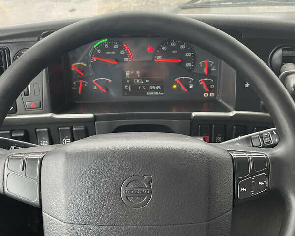 Білий Вольво FM 13, об'ємом двигуна 12.9 л та пробігом 1 тис. км за 12000 $, фото 7 на Automoto.ua