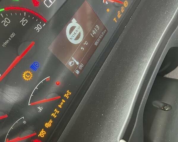 Белый Вольво FM 13, объемом двигателя 11 л и пробегом 900 тыс. км за 20900 $, фото 13 на Automoto.ua