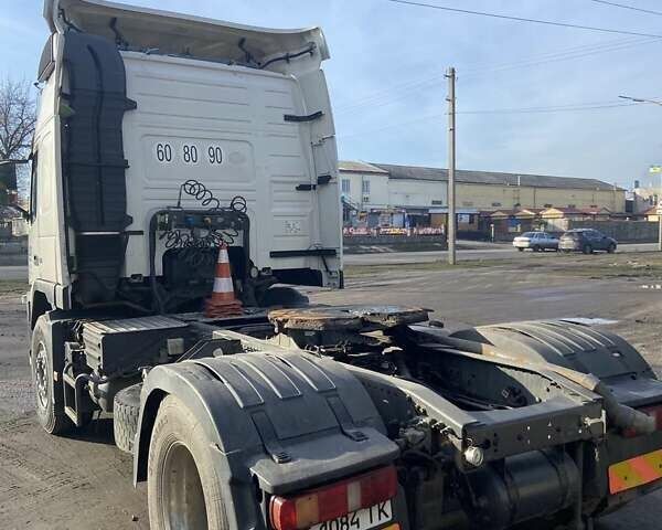 Білий Вольво FM 13, об'ємом двигуна 12.8 л та пробігом 855 тис. км за 11990 $, фото 6 на Automoto.ua