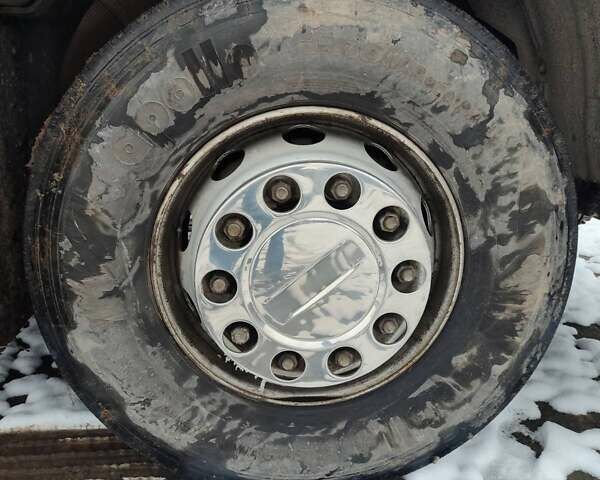 Білий Вольво FM 13, об'ємом двигуна 12.8 л та пробігом 1 тис. км за 15000 $, фото 11 на Automoto.ua