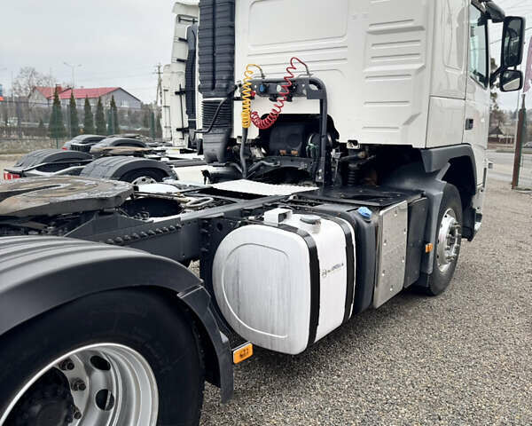Білий Вольво FM 13, об'ємом двигуна 0 л та пробігом 860 тис. км за 23947 $, фото 3 на Automoto.ua