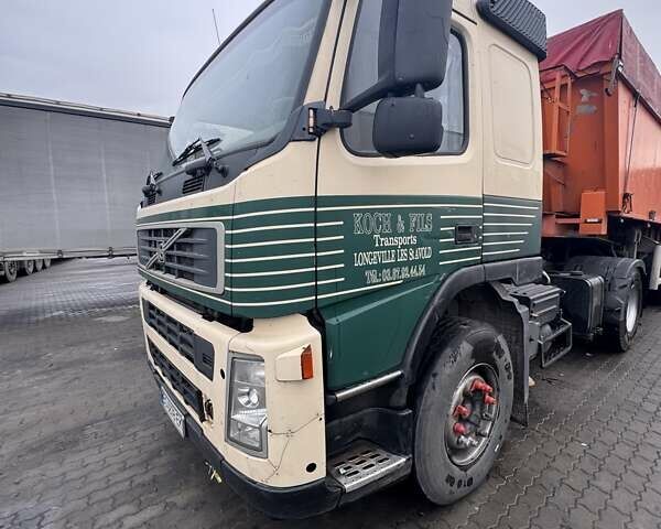 Бежевий Вольво FM 13, об'ємом двигуна 10.84 л та пробігом 840 тис. км за 10700 $, фото 2 на Automoto.ua