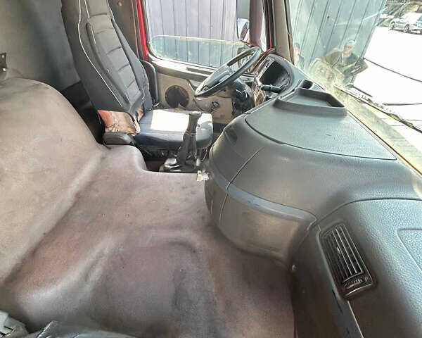 Красный Вольво FM 13, объемом двигателя 12.8 л и пробегом 380 тыс. км за 34000 $, фото 10 на Automoto.ua