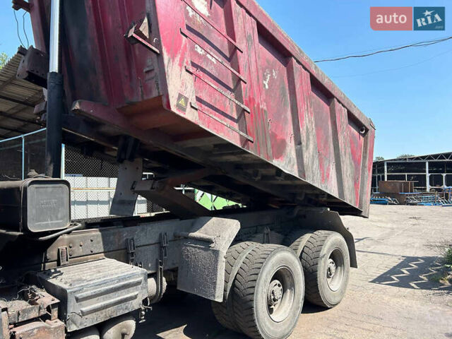 Красный Вольво FM 13, объемом двигателя 12.8 л и пробегом 380 тыс. км за 34000 $, фото 6 на Automoto.ua