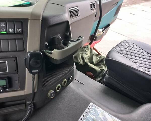 Червоний Вольво FM 13, об'ємом двигуна 10.85 л та пробігом 171 тис. км за 14500 $, фото 16 на Automoto.ua