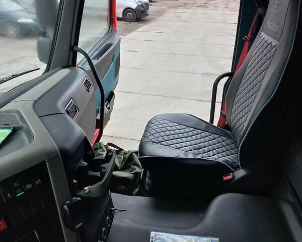 Червоний Вольво FM 13, об'ємом двигуна 10.85 л та пробігом 171 тис. км за 14500 $, фото 18 на Automoto.ua