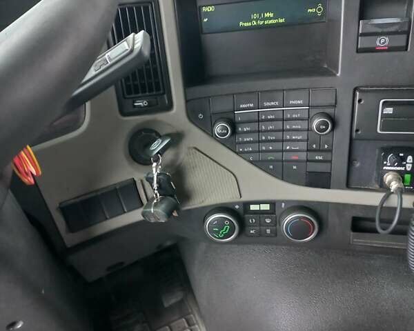 Червоний Вольво FM 13, об'ємом двигуна 10.85 л та пробігом 171 тис. км за 14500 $, фото 17 на Automoto.ua