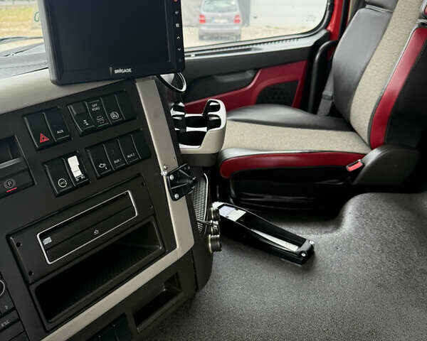 Вольво FM 13, объемом двигателя 0 л и пробегом 200 тыс. км за 90845 $, фото 19 на Automoto.ua