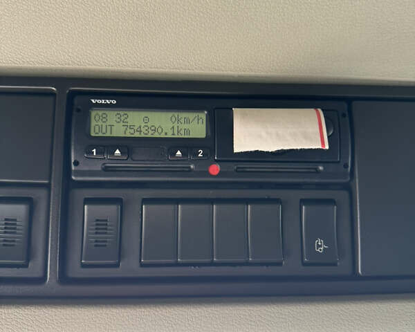 Вольво FM 13, объемом двигателя 10.85 л и пробегом 754 тыс. км за 24000 $, фото 29 на Automoto.ua