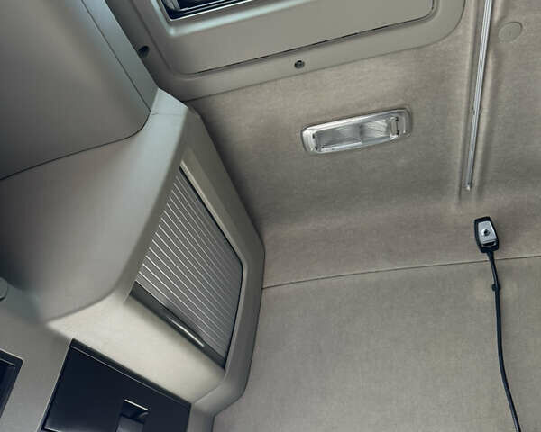 Вольво FM 13, объемом двигателя 10.85 л и пробегом 754 тыс. км за 24000 $, фото 31 на Automoto.ua