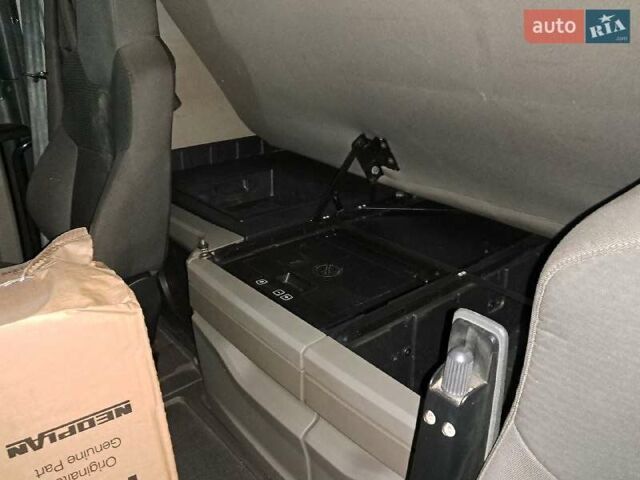 Зеленый Вольво FM 13, объемом двигателя 0 л и пробегом 350 тыс. км за 40000 $, фото 8 на Automoto.ua