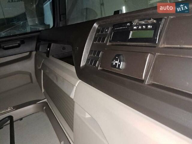 Зеленый Вольво FM 13, объемом двигателя 0 л и пробегом 350 тыс. км за 40000 $, фото 9 на Automoto.ua