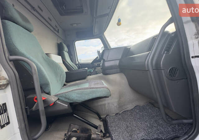 Білий Вольво FM 7, об'ємом двигуна 7.3 л та пробігом 800 тис. км за 31000 $, фото 19 на Automoto.ua