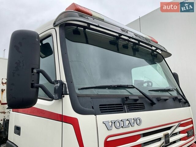 Белый Вольво FM 7, объемом двигателя 0 л и пробегом 780 тыс. км за 14000 $, фото 12 на Automoto.ua