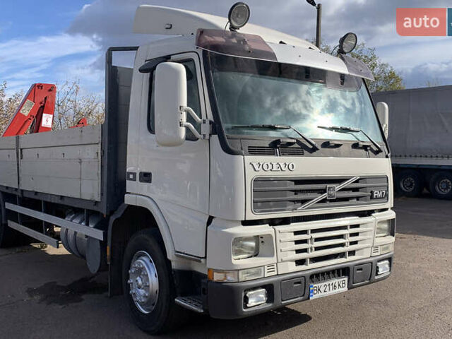 Белый Вольво FM 7, объемом двигателя 6.7 л и пробегом 895 тыс. км за 24500 $, фото 7 на Automoto.ua