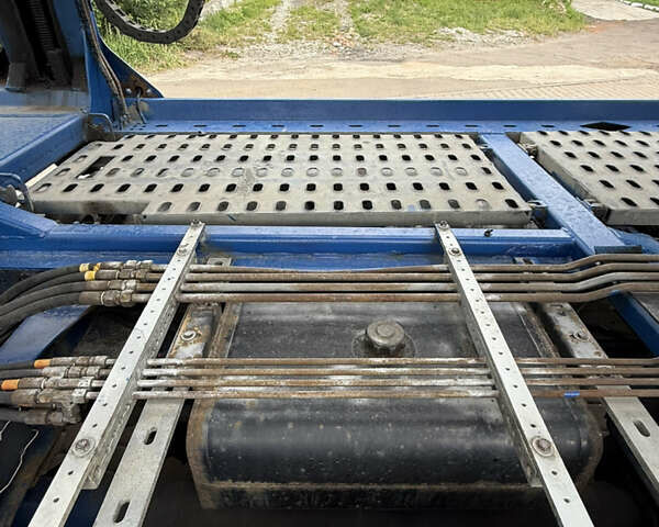 Белый Вольво FM 9, объемом двигателя 9.4 л и пробегом 106 тыс. км за 32000 $, фото 25 на Automoto.ua