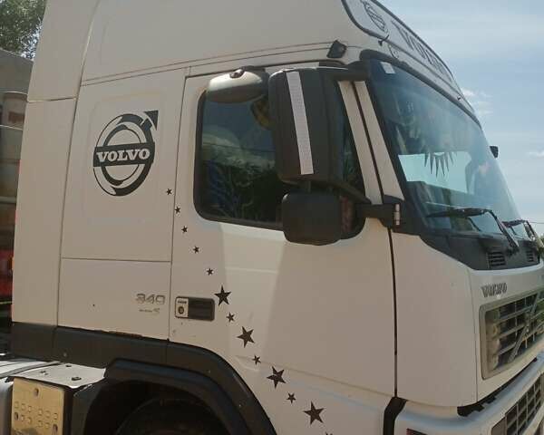 Білий Вольво FM 9, об'ємом двигуна 9.4 л та пробігом 968 тис. км за 11500 $, фото 3 на Automoto.ua