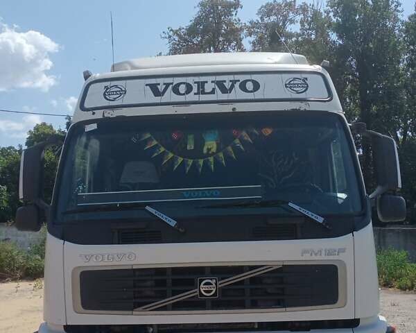 Білий Вольво FM 9, об'ємом двигуна 9.4 л та пробігом 968 тис. км за 11500 $, фото 4 на Automoto.ua