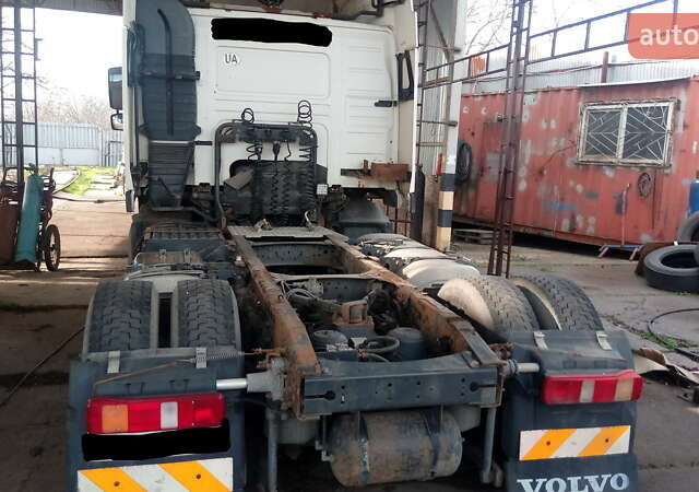 Белый Вольво FM 9, объемом двигателя 9.37 л и пробегом 1 тыс. км за 8000 $, фото 1 на Automoto.ua
