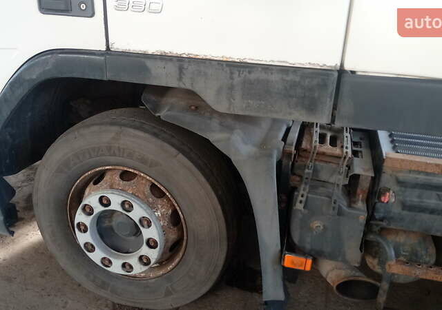 Белый Вольво FM 9, объемом двигателя 9.37 л и пробегом 1 тыс. км за 8000 $, фото 4 на Automoto.ua