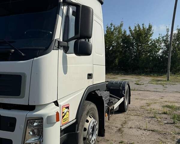 Білий Вольво FM 9, об'ємом двигуна 0 л та пробігом 1 тис. км за 12000 $, фото 4 на Automoto.ua