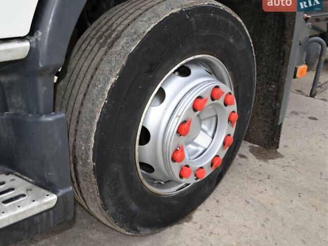 Белый Вольво FM 9, объемом двигателя 10.8 л и пробегом 711 тыс. км за 16558 $, фото 14 на Automoto.ua