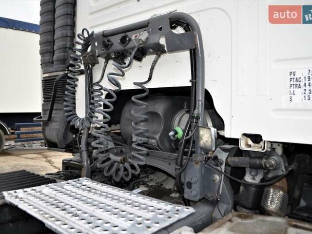 Белый Вольво FM 9, объемом двигателя 10.8 л и пробегом 711 тыс. км за 16558 $, фото 48 на Automoto.ua