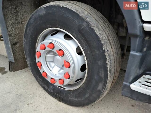 Белый Вольво FM 9, объемом двигателя 10.8 л и пробегом 711 тыс. км за 16558 $, фото 10 на Automoto.ua