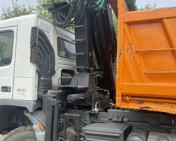 Білий Вольво FM 9, об'ємом двигуна 4.5 л та пробігом 0 тис. км за 47500 $, фото 23 на Automoto.ua