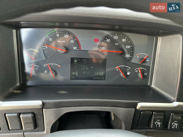 Зелений Вольво FM 9, об'ємом двигуна 10.85 л та пробігом 350 тис. км за 38500 $, фото 19 на Automoto.ua