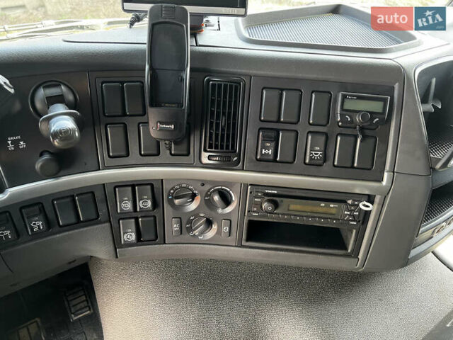 Зелений Вольво FM 9, об'ємом двигуна 10.85 л та пробігом 350 тис. км за 38500 $, фото 16 на Automoto.ua