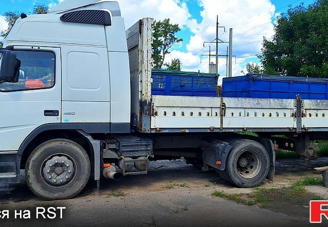 Білий Вольво FM, об'ємом двигуна 12 л та пробігом 100 тис. км за 9000 $, фото 2 на Automoto.ua