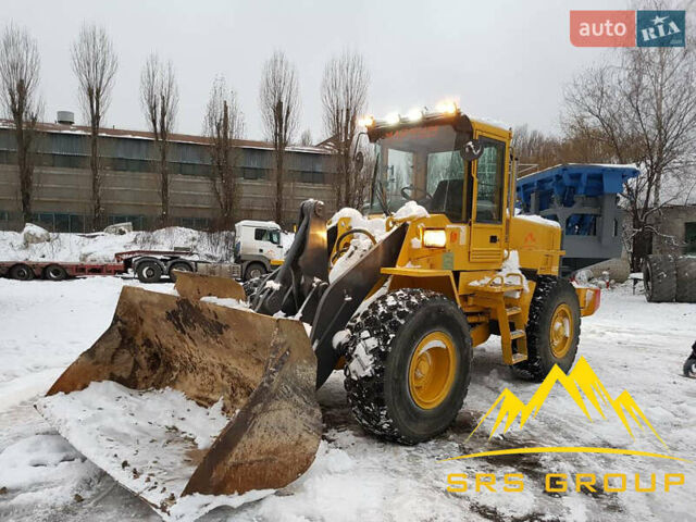 Желтый Вольво L 120F, объемом двигателя 0 л и пробегом 10 тыс. км за 29500 $, фото 4 на Automoto.ua