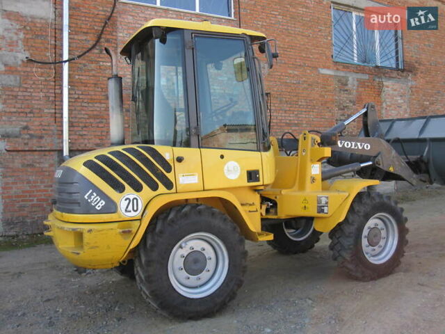 Желтый Вольво Л30б, объемом двигателя 0 л и пробегом 1 тыс. км за 26850 $, фото 3 на Automoto.ua