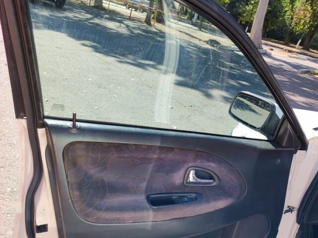 Белый Вольво С40, объемом двигателя 1 л и пробегом 250 тыс. км за 1400 $, фото 11 на Automoto.ua