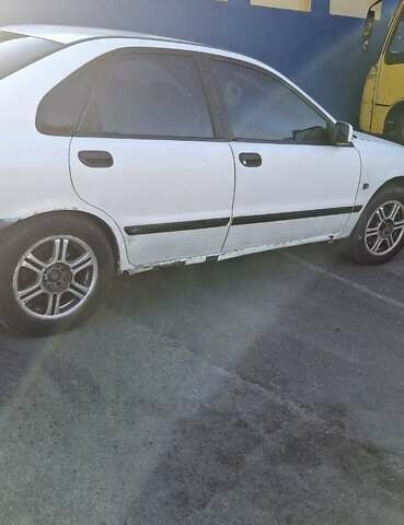 Белый Вольво С40, объемом двигателя 1.8 л и пробегом 350 тыс. км за 1600 $, фото 9 на Automoto.ua