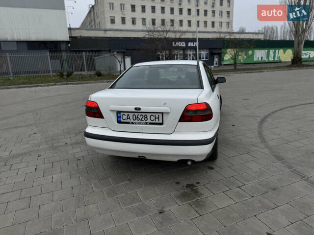 Білий Вольво S40, об'ємом двигуна 1.8 л та пробігом 456 тис. км за 3500 $, фото 4 на Automoto.ua