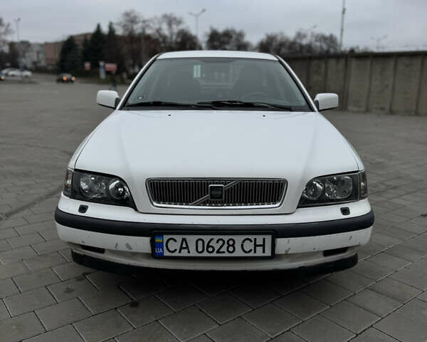 Білий Вольво S40, об'ємом двигуна 1.8 л та пробігом 456 тис. км за 3500 $, фото 5 на Automoto.ua