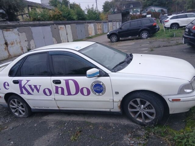 Вольво С40 1998 в Киеве на Automoto.ua Белый Вольво С40, объемом двигателя 2 л и пробегом 196 тыс. км за 1300 $, фото 3 на Automoto.ua