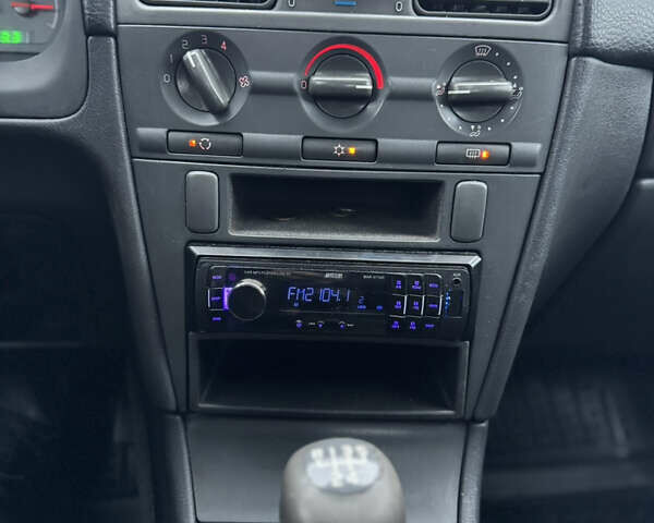 Білий Вольво S40, об'ємом двигуна 1.8 л та пробігом 456 тис. км за 3500 $, фото 16 на Automoto.ua