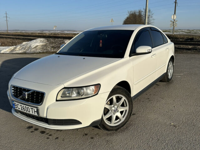 Білий Вольво S40, об'ємом двигуна 1.56 л та пробігом 340 тис. км за 5700 $, фото 6 на Automoto.ua