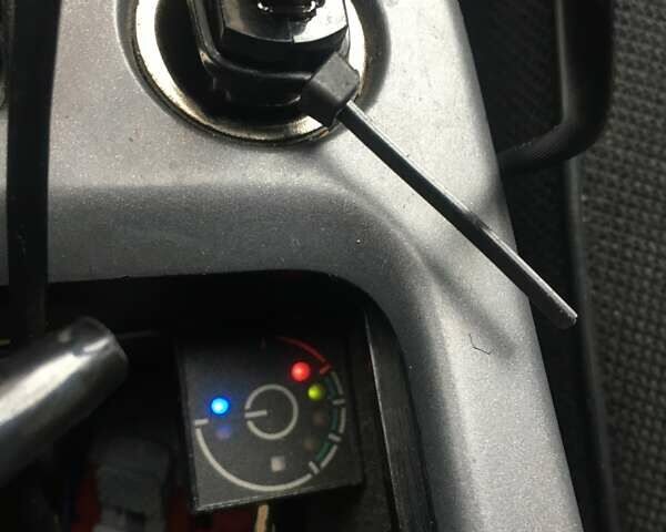 Белый Вольво С40, объемом двигателя 1.6 л и пробегом 156 тыс. км за 6900 $, фото 8 на Automoto.ua