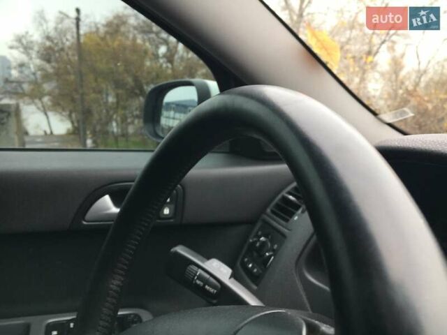 Белый Вольво С40, объемом двигателя 1.6 л и пробегом 156 тыс. км за 6900 $, фото 11 на Automoto.ua