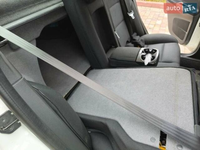 Белый Вольво С40, объемом двигателя 1.6 л и пробегом 188 тыс. км за 6999 $, фото 23 на Automoto.ua