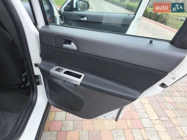 Белый Вольво С40, объемом двигателя 1.6 л и пробегом 188 тыс. км за 6999 $, фото 21 на Automoto.ua