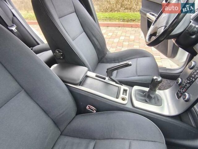 Белый Вольво С40, объемом двигателя 1.6 л и пробегом 188 тыс. км за 6999 $, фото 28 на Automoto.ua