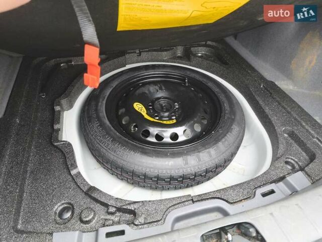 Белый Вольво С40, объемом двигателя 1.6 л и пробегом 188 тыс. км за 6999 $, фото 20 на Automoto.ua