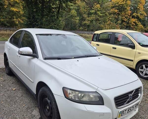 Білий Вольво S40, об'ємом двигуна 1.6 л та пробігом 263 тис. км за 5600 $, фото 4 на Automoto.ua