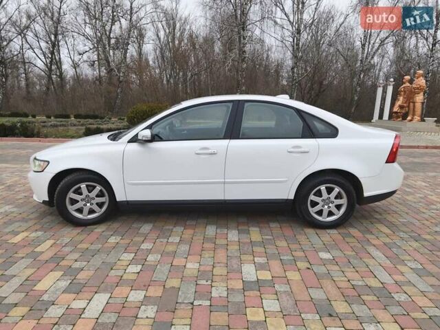 Белый Вольво С40, объемом двигателя 1.6 л и пробегом 188 тыс. км за 6999 $, фото 3 на Automoto.ua