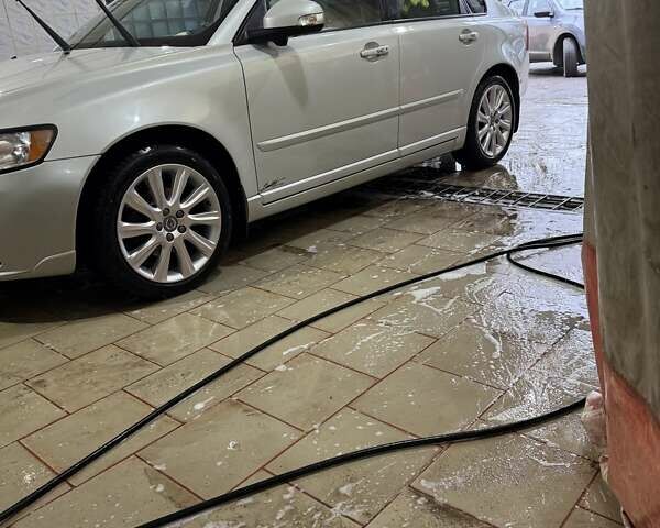 Белый Вольво С40, объемом двигателя 1.6 л и пробегом 310 тыс. км за 9000 $, фото 8 на Automoto.ua